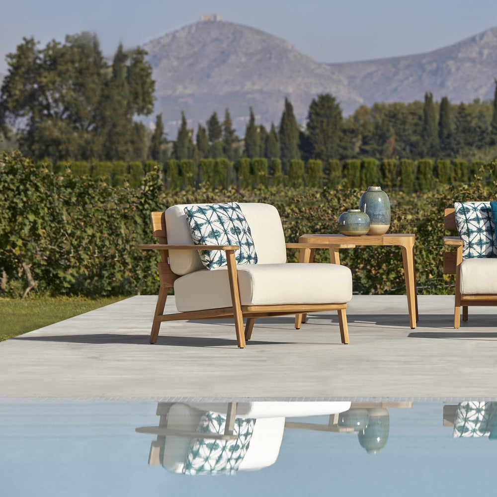 Paralel Outdoor Lounge Armchair