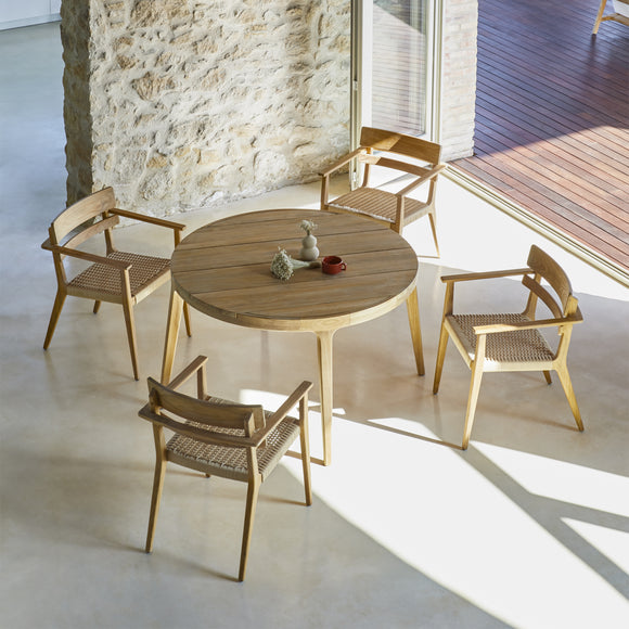 Paralel Round Outdoor Dining Table