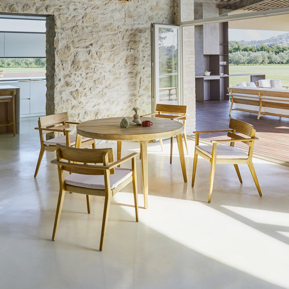 Paralel Round Outdoor Dining Table