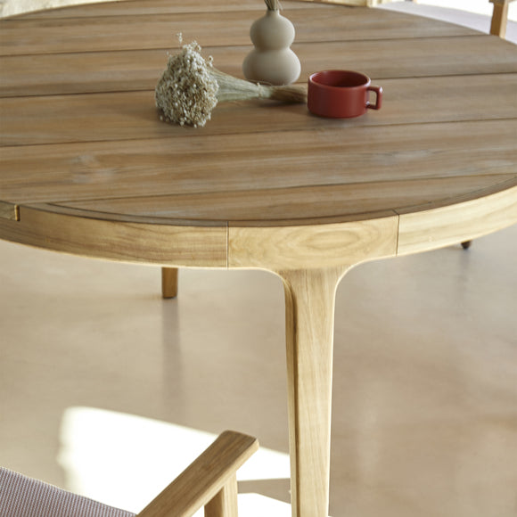 Paralel Round Outdoor Dining Table