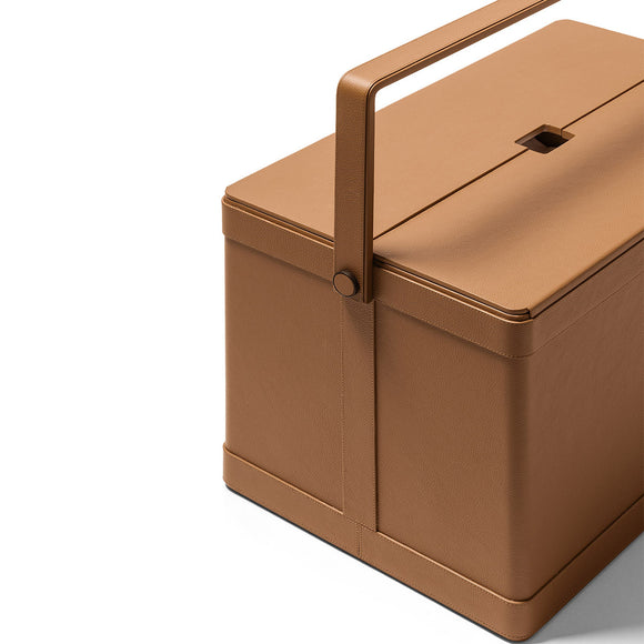 Giobagnara x Poltrona Frau Tableware Picnic Basket