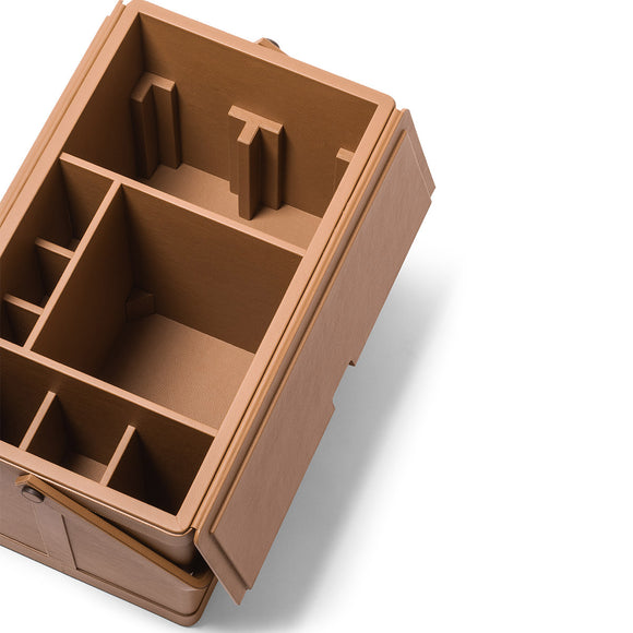 Giobagnara x Poltrona Frau Tableware Picnic Basket