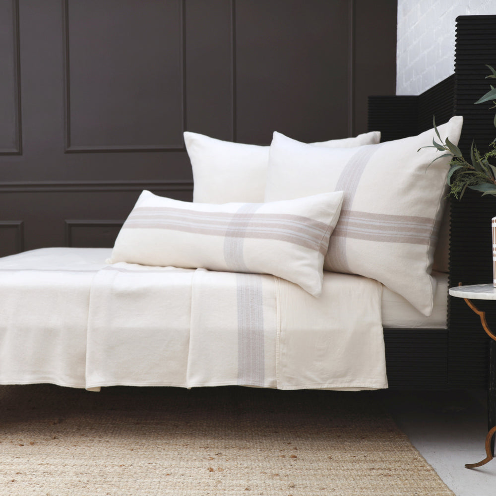 Geneva Big Pillow With Insert