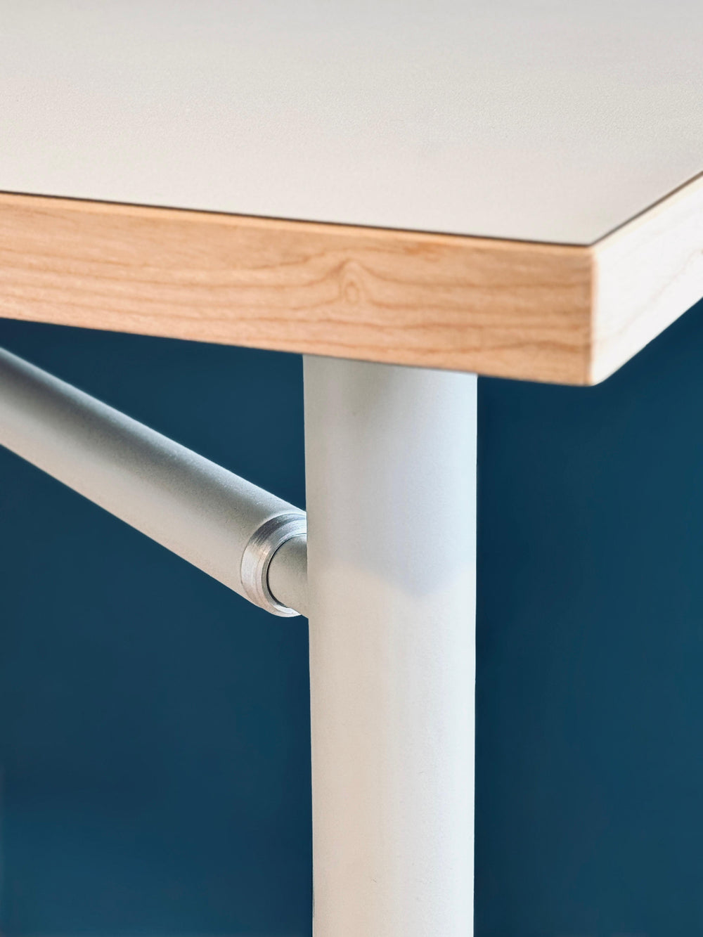 Prinds Dining Table