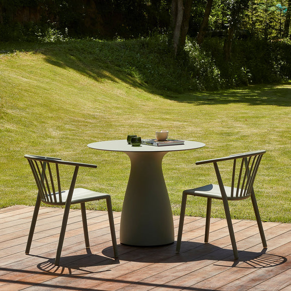 Baobab S Round Outdoor Dining Table