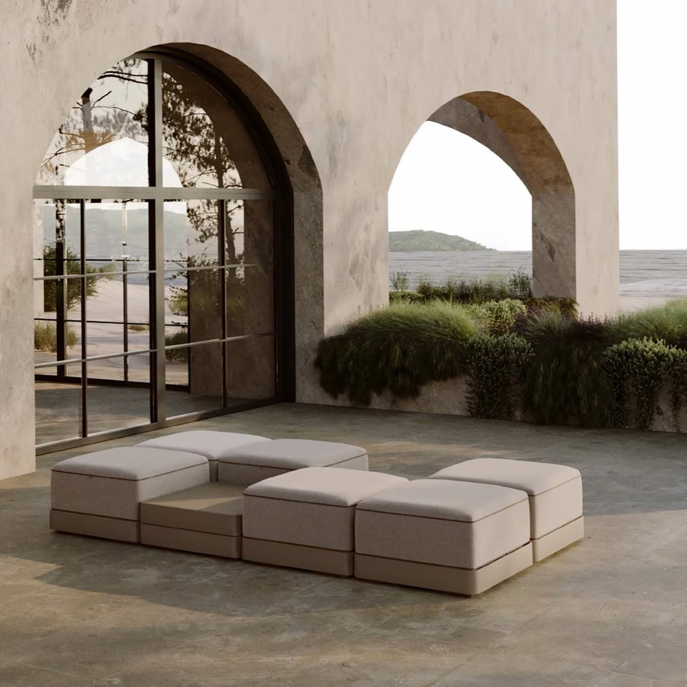 Brisa Outdoor Ottoman