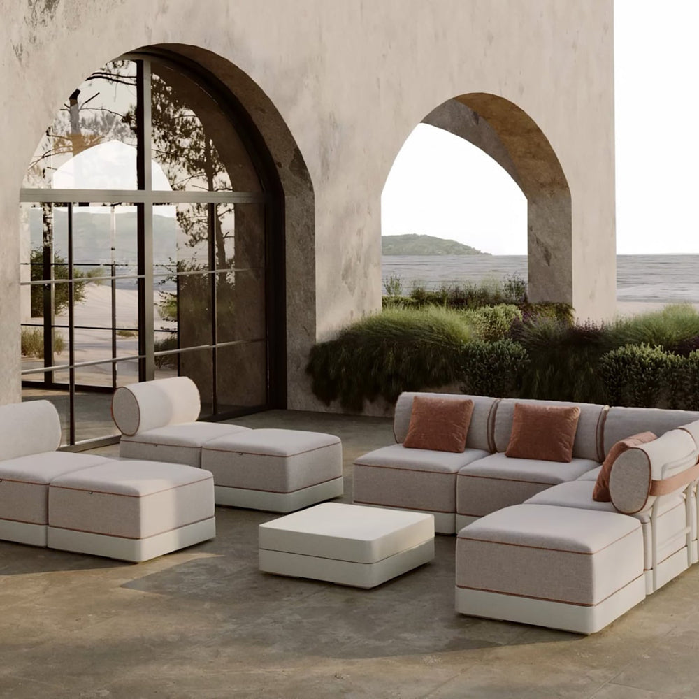 Brisa Outdoor Ottoman
