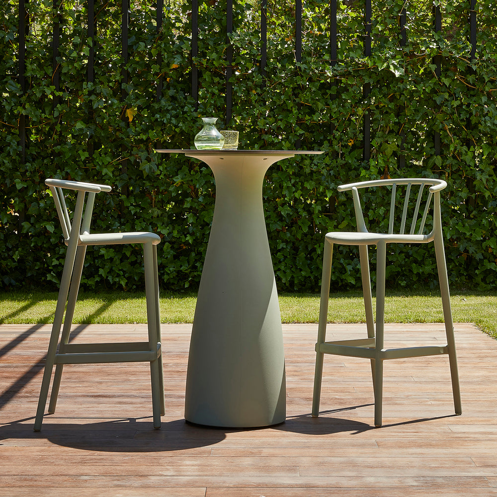 Woody Stacking Outdoor Stool (Set of 4)