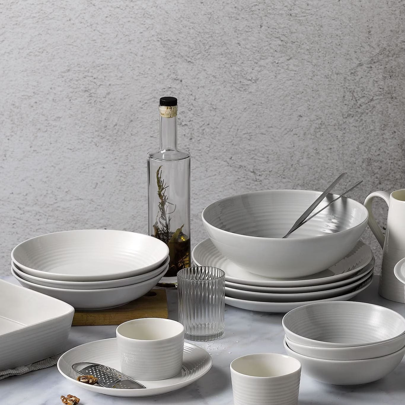 Royal Doulton Maze 12-Piece Dinner Set - 2Modern