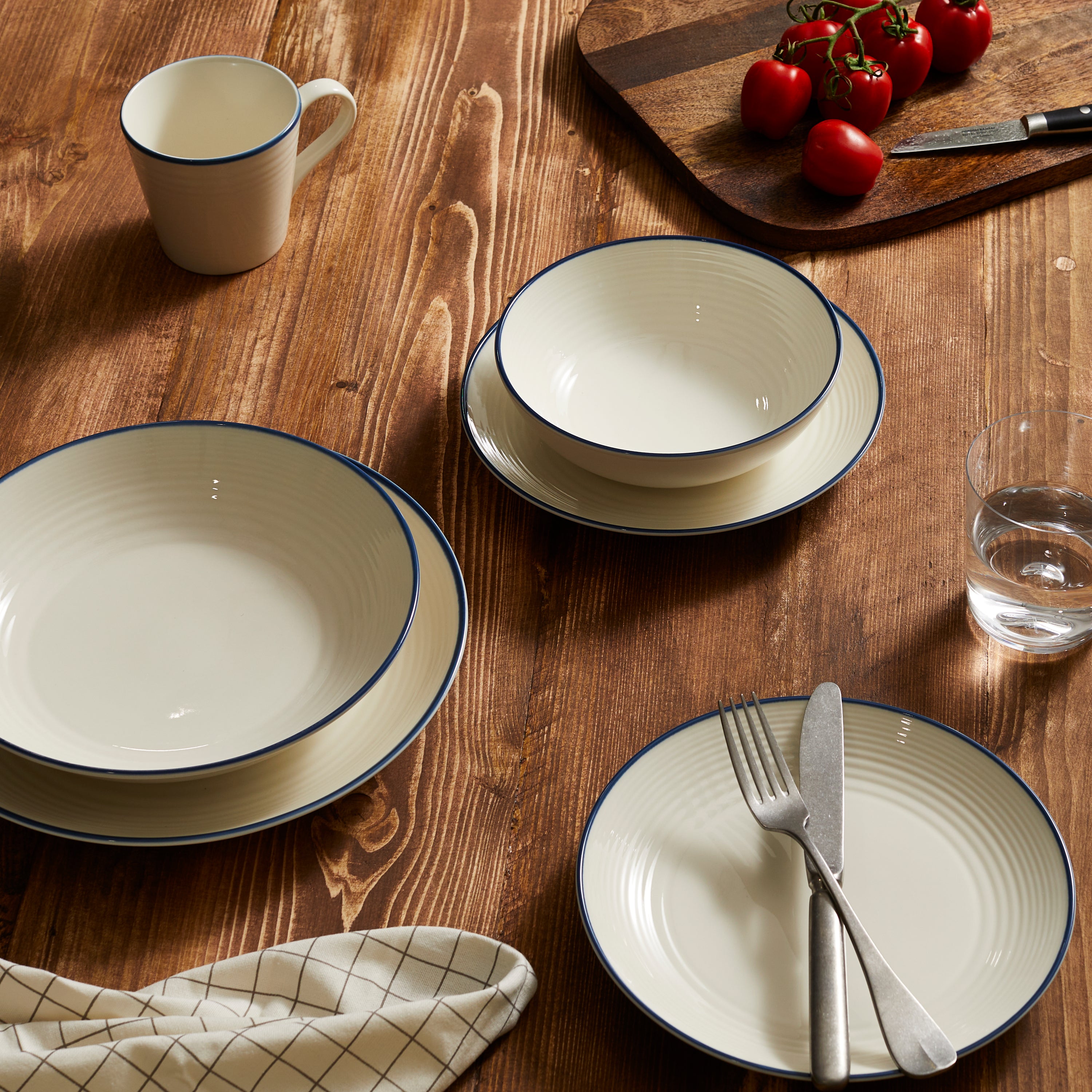 Royal Doulton Maze 12-Piece Dinner Set - 2Modern