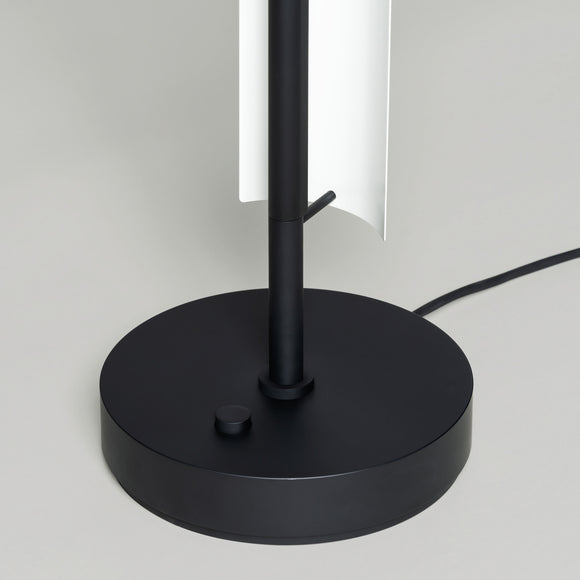 Lamina 165 LED Floor Lamp
