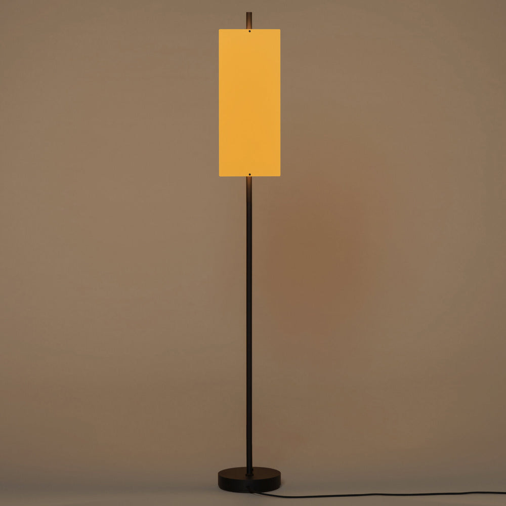 Lamina 45 Dorada LED Floor Lamp