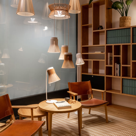 Petite 4620 Table Lamp