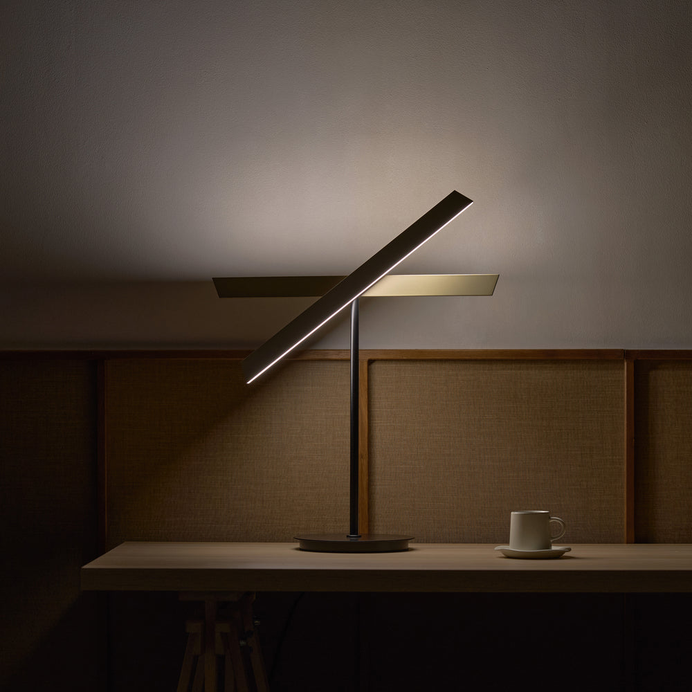 Konnect Table Lamp
