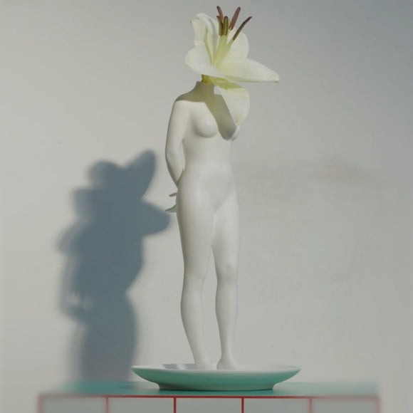 La Timida Vase