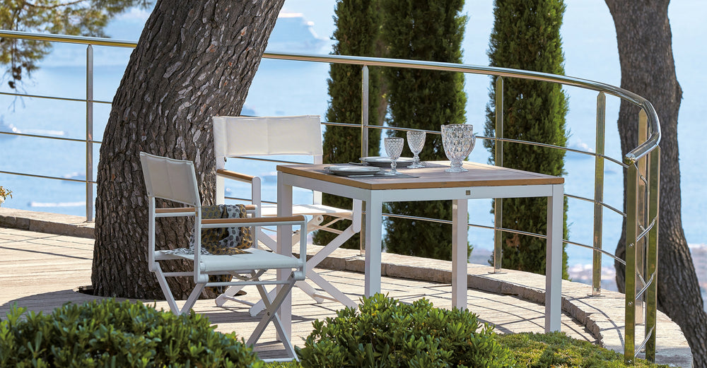 Oskar Folding Outdoor Director's Chair