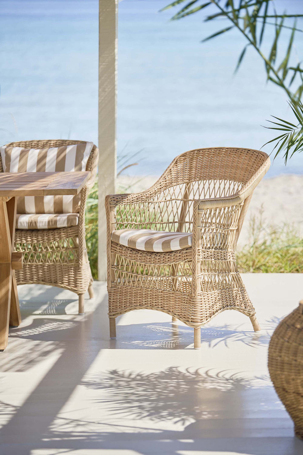 Charlot Dining Chair