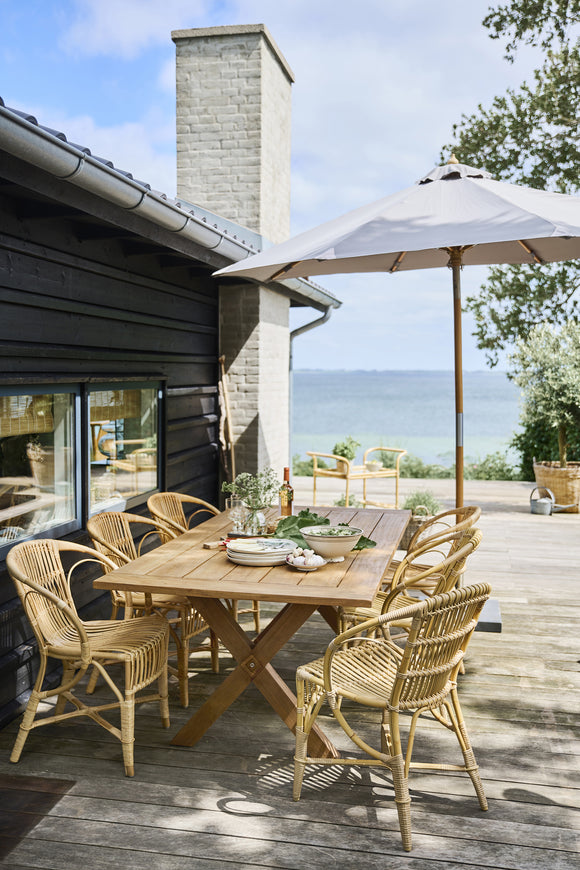 Colonial Outdoor Dining Table