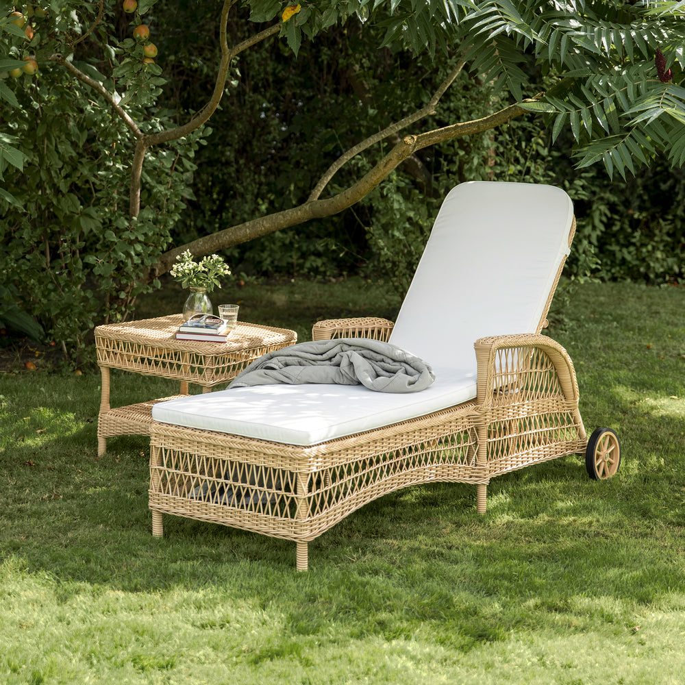 Daisy Outdoor Sunbed