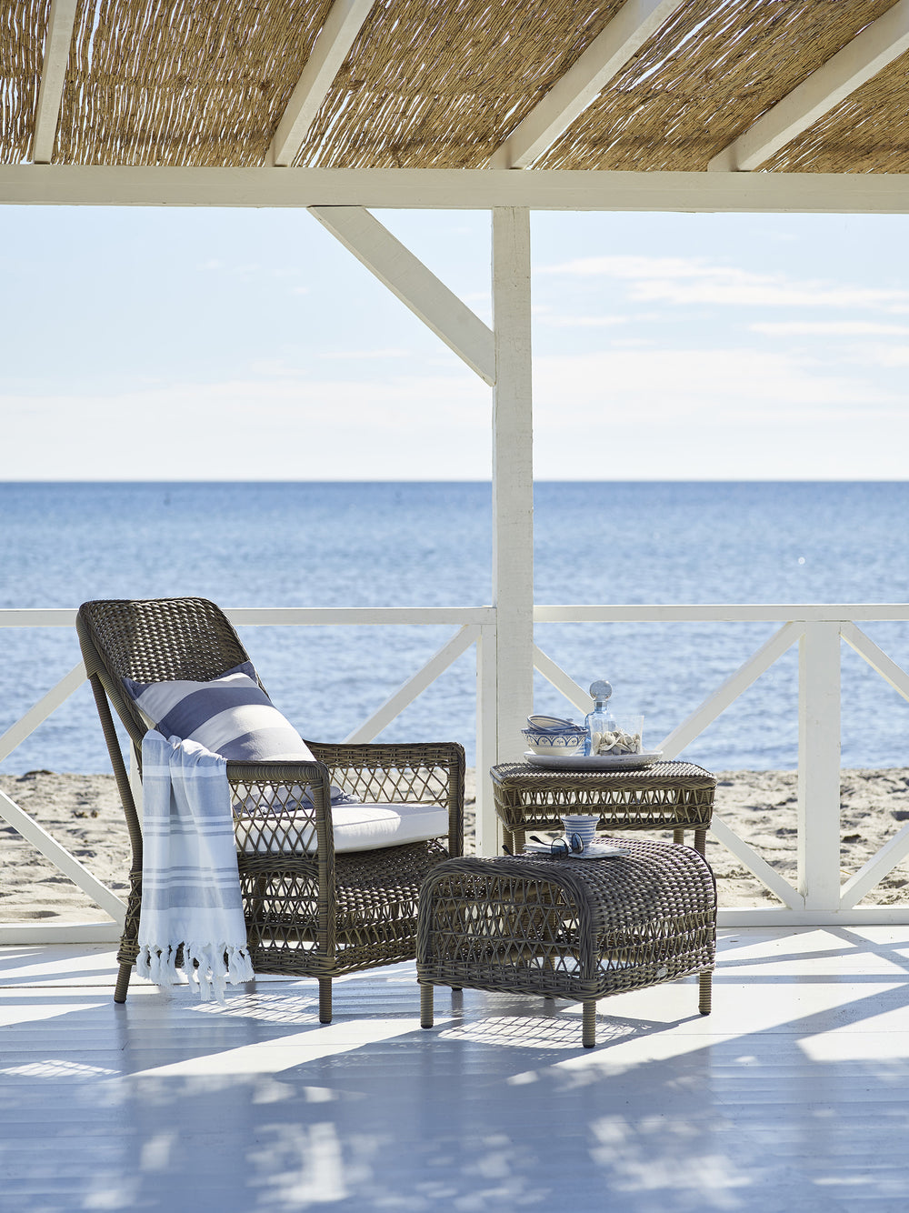 Dawn Outdoor Lounge Chair