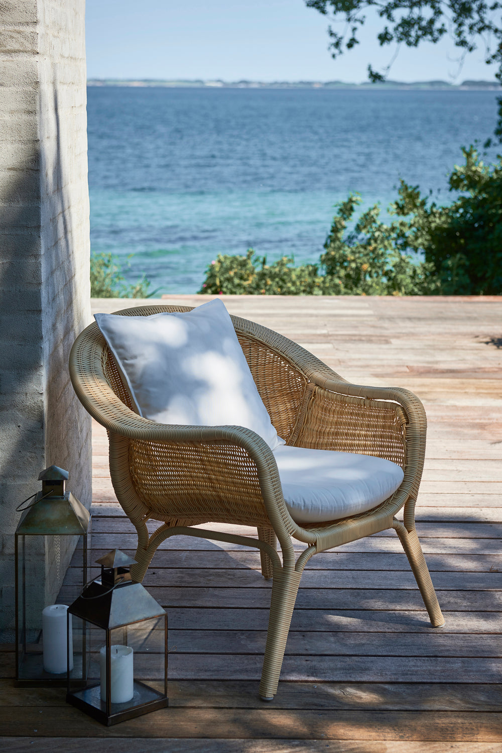 Madame Outdoor Lounge Chair