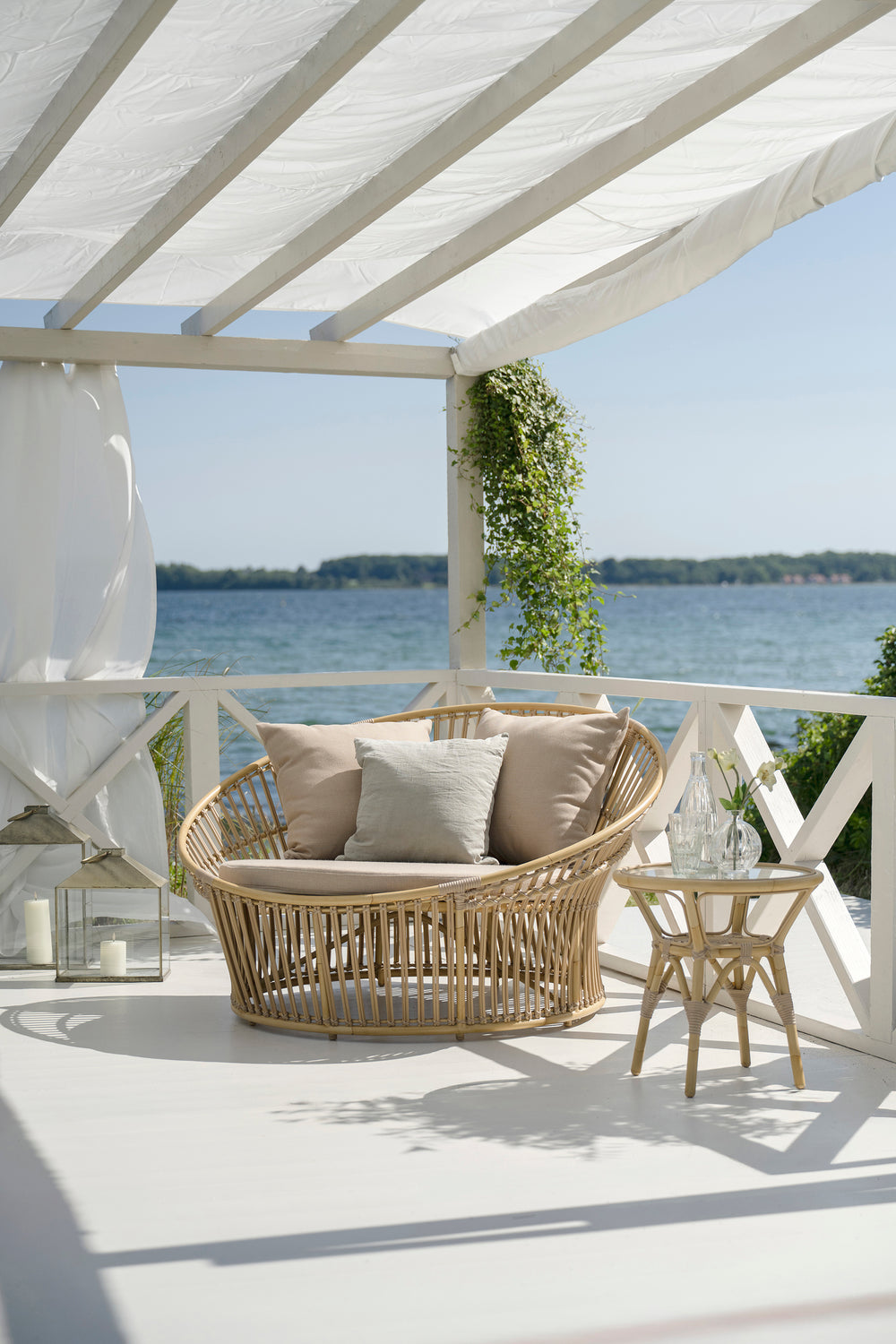Tony Outdoor Round Side Table
