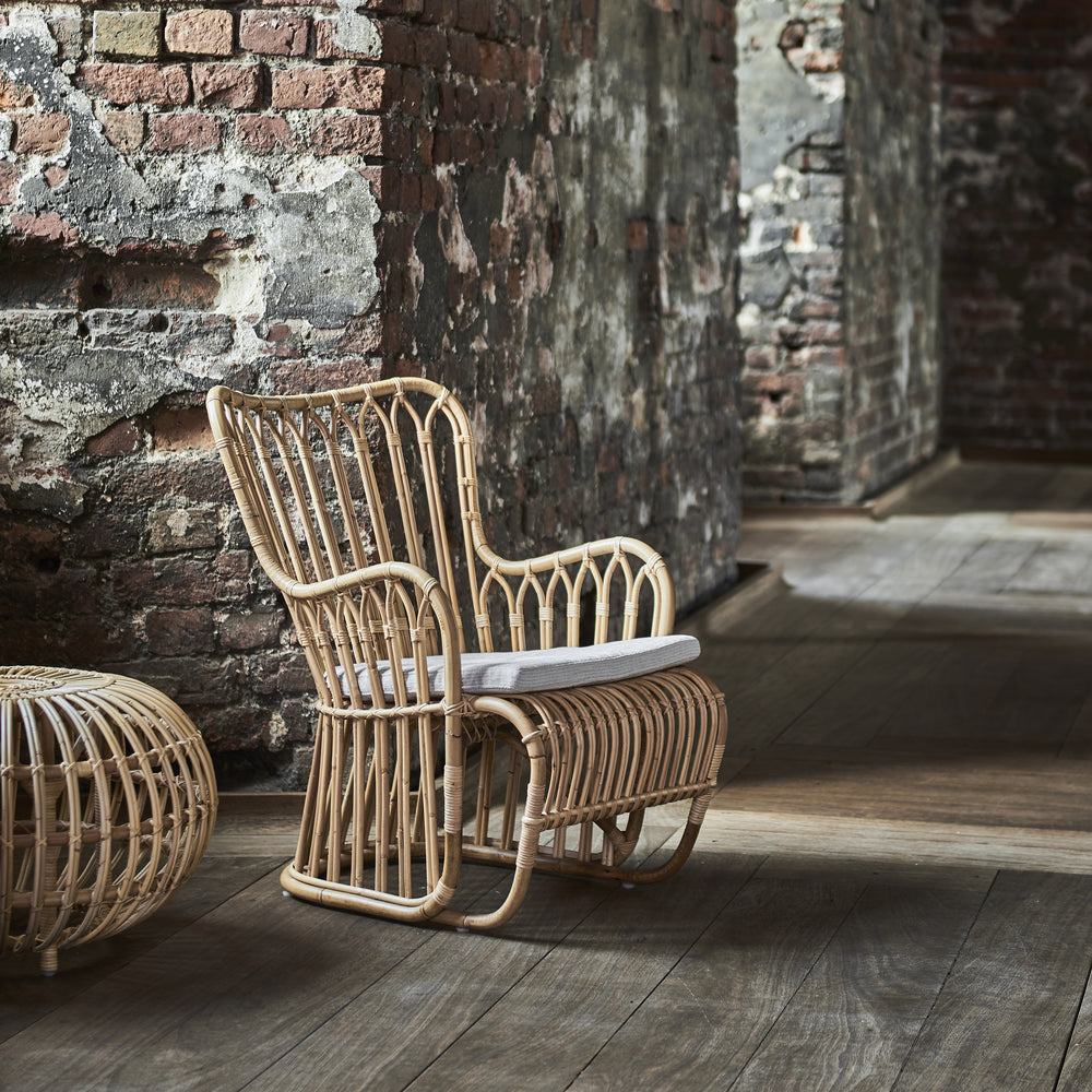 Tulip Outdoor Lounge Chair