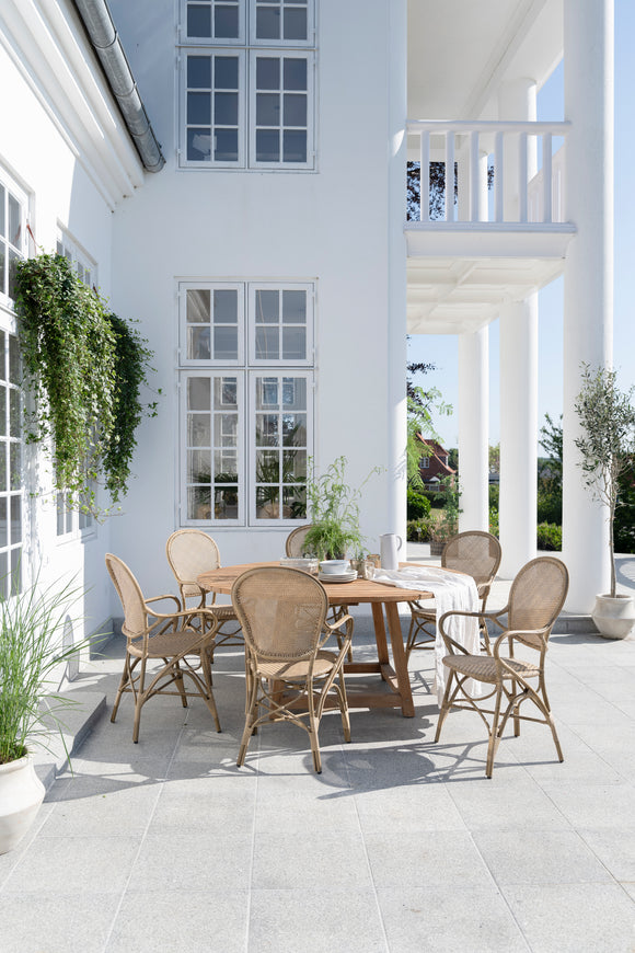 George Outdoor Round Dining Table