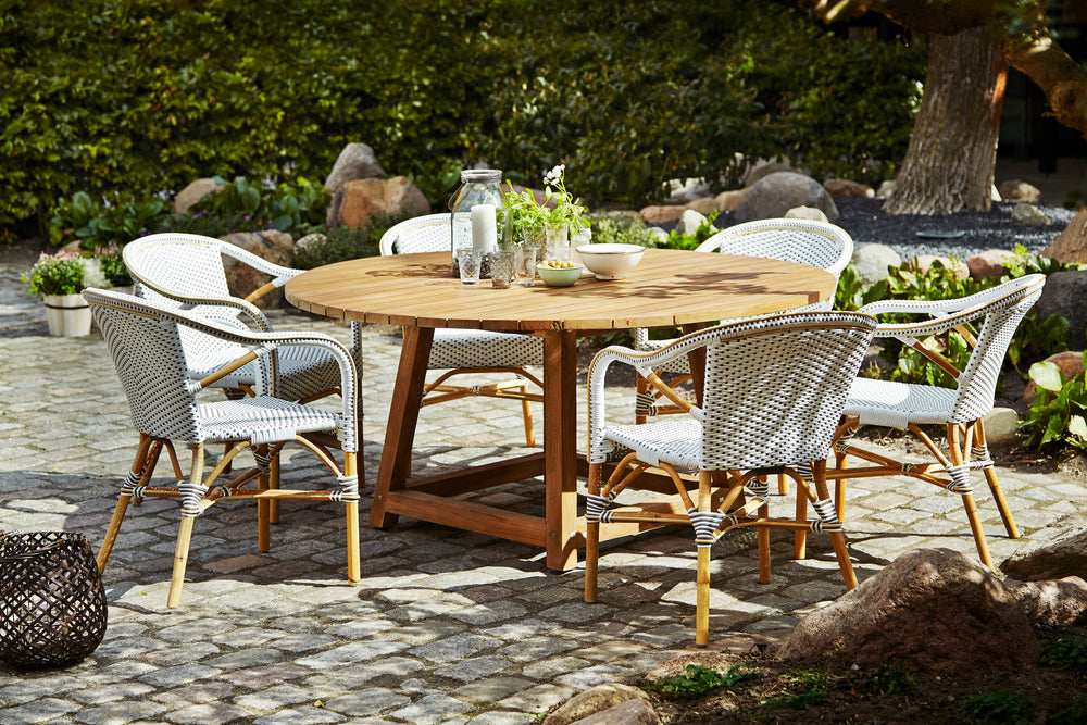 George Outdoor Round Dining Table