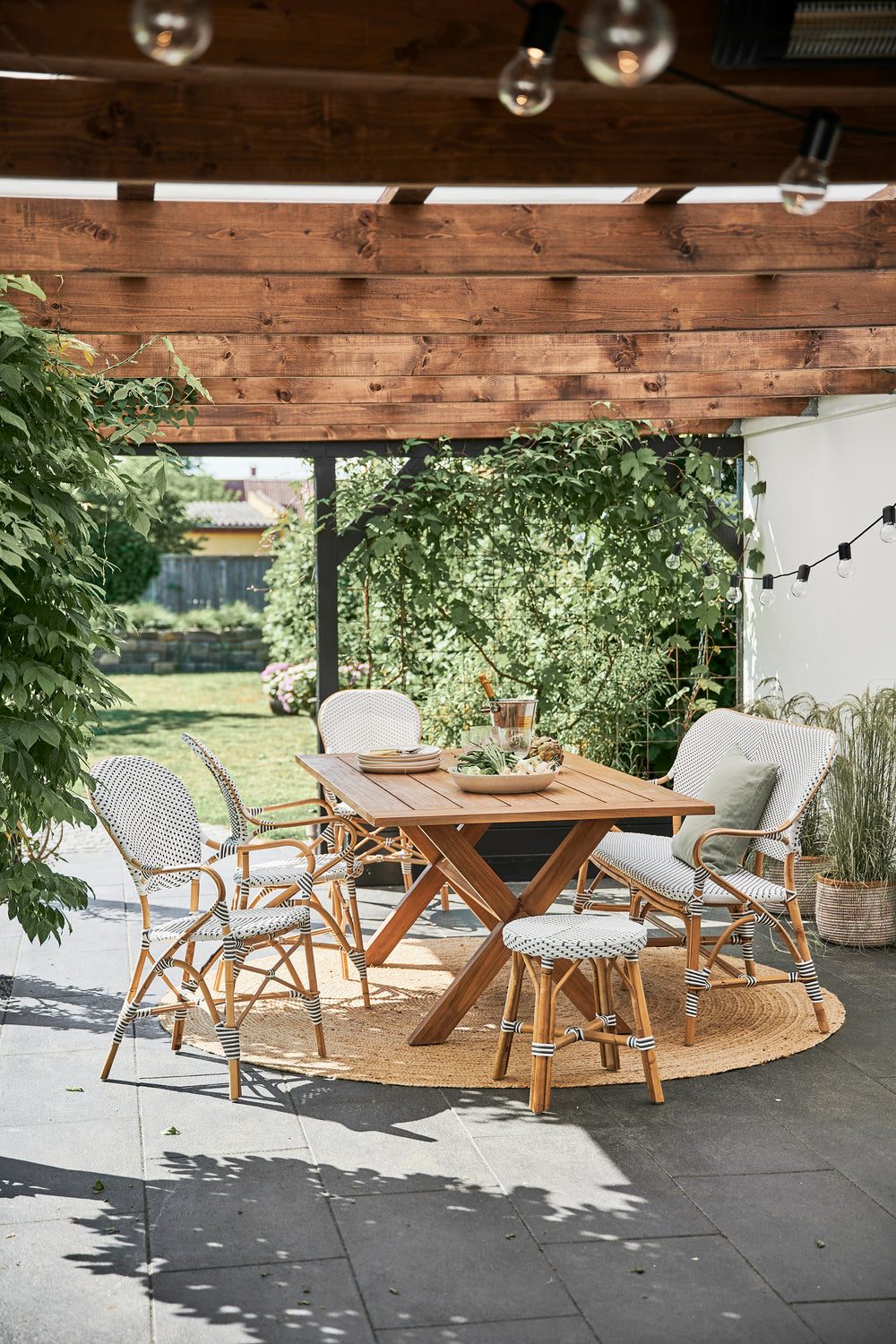 Isabell Armchair