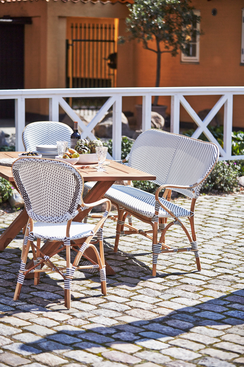 Isabell Armchair