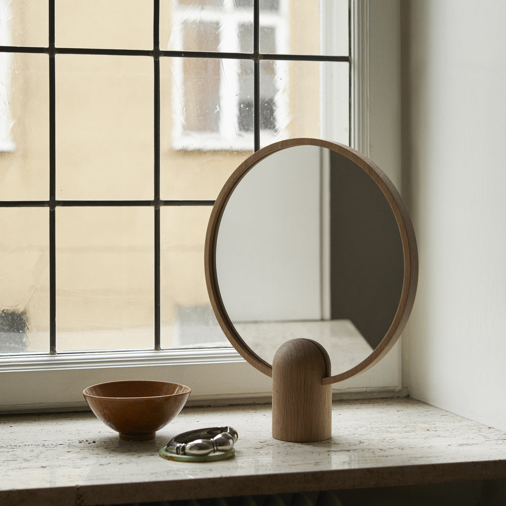 Aino Mirror