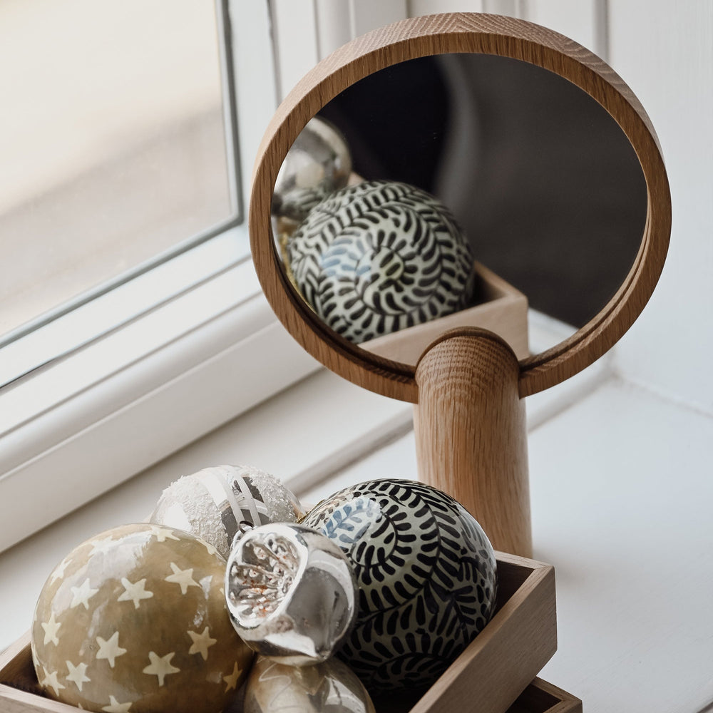 Aino Mirror