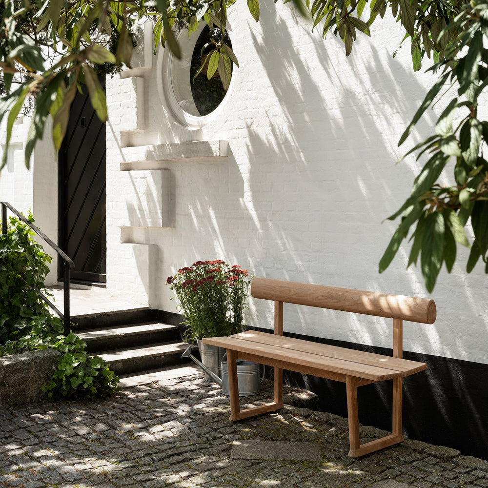 Banco Outdoor Bench