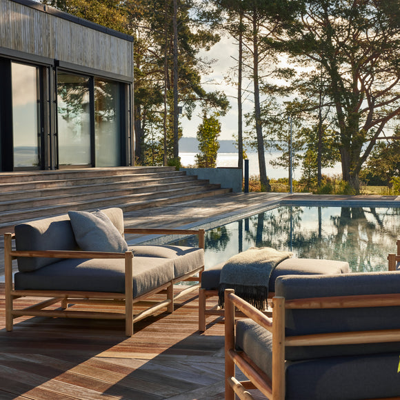 Saltholm Outdoor Ottoman