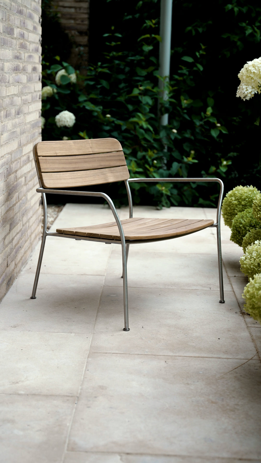 Solas Outdoor Lounge Chair