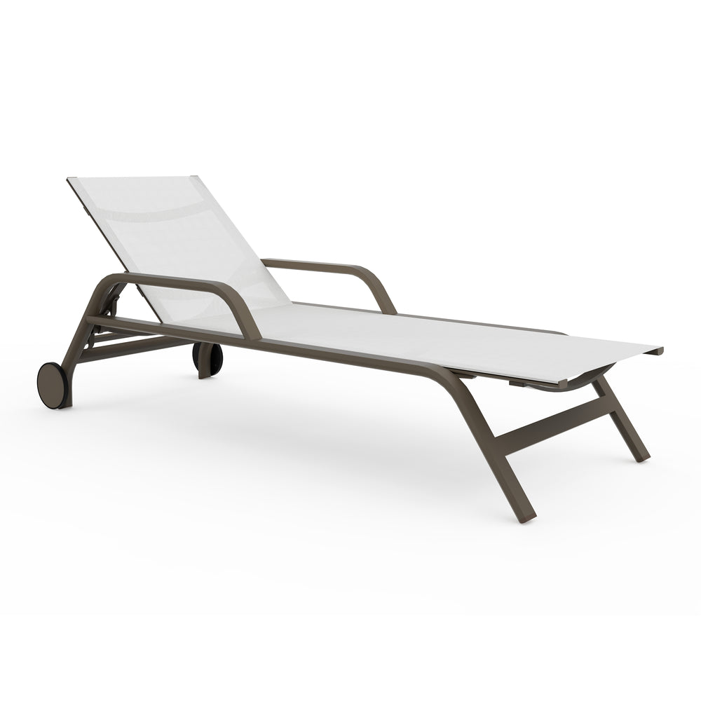 Stack Outdoor Chaiselongue with Arms and Wheels