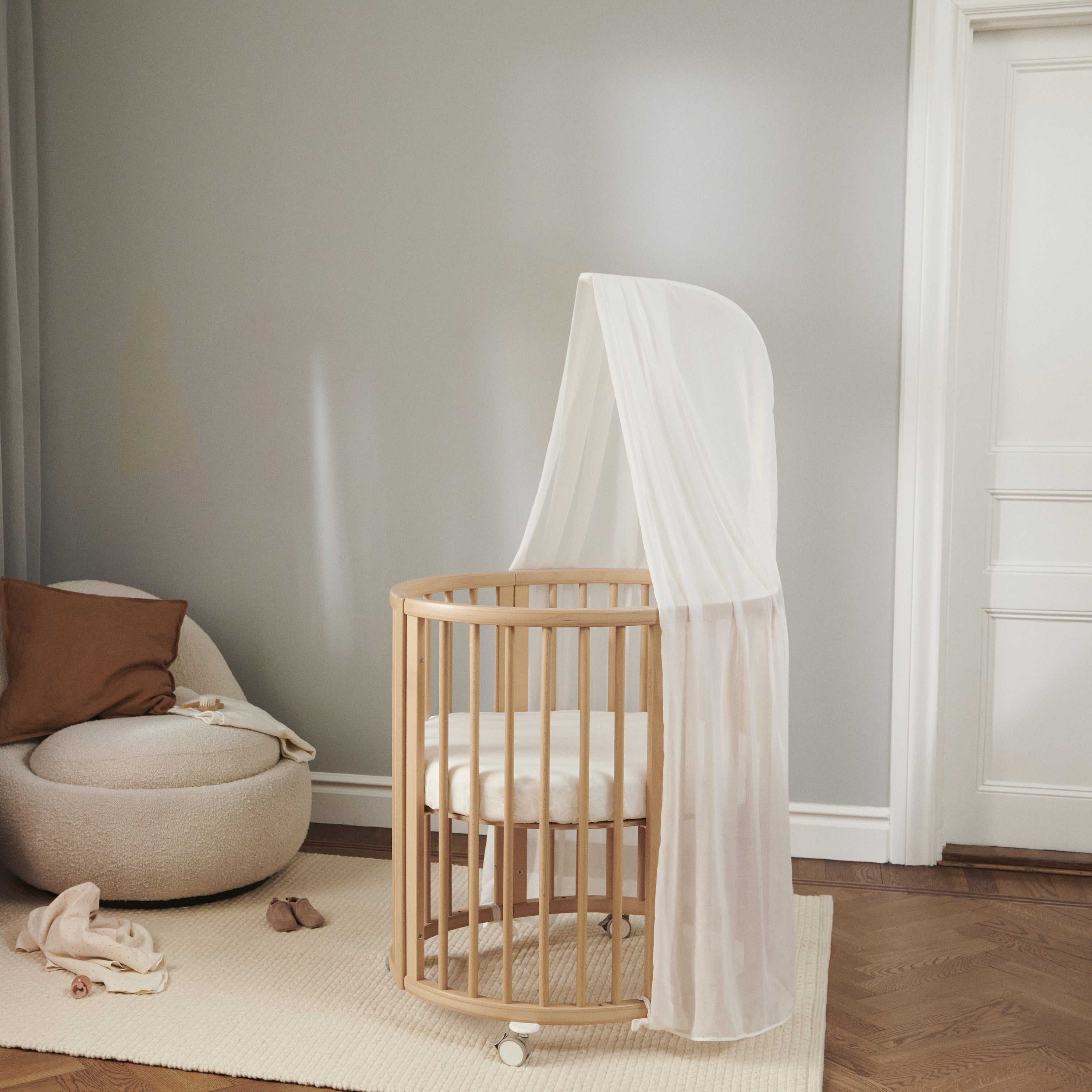 Stokke Sleepi Mini Crib Bundle with Mattress V3 - 2Modern
