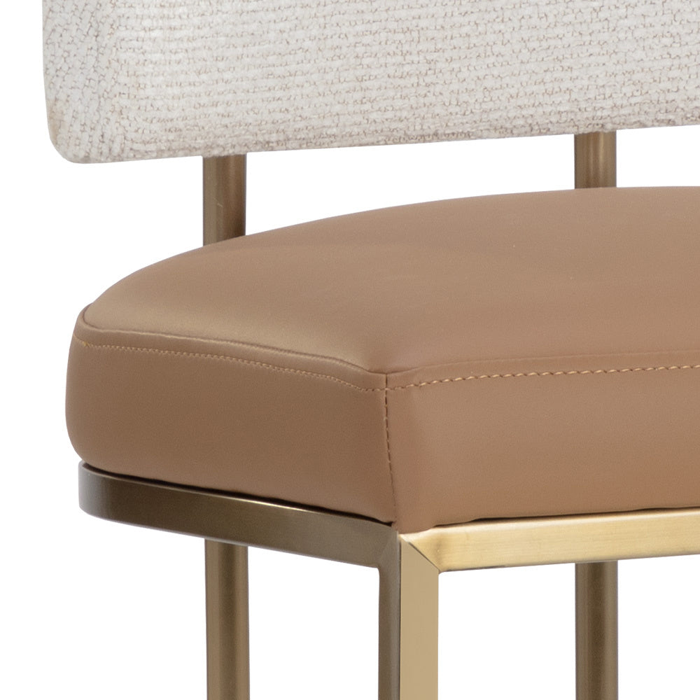 Larissa Stool