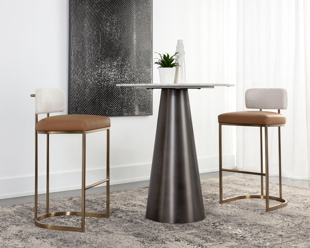 Larissa Stool