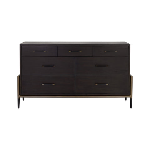 Weldrick Dresser