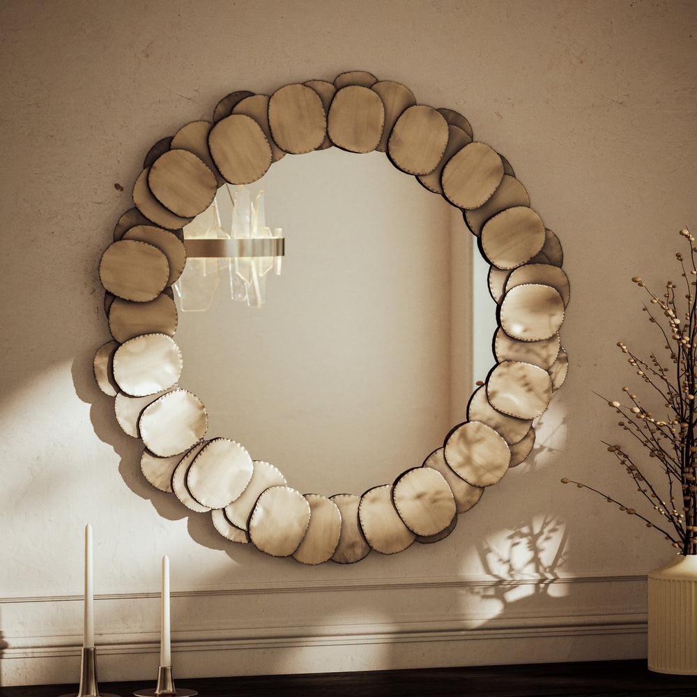Suri Mirror