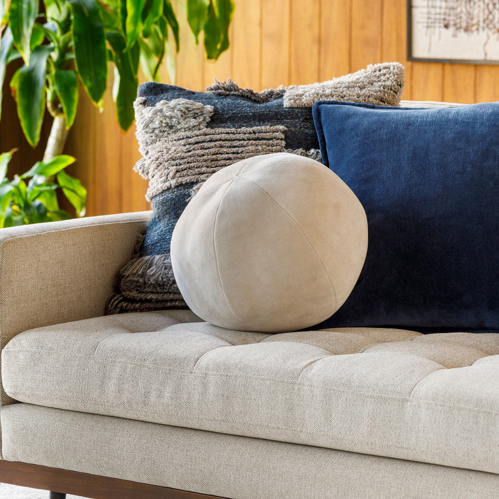 Bola Pillow