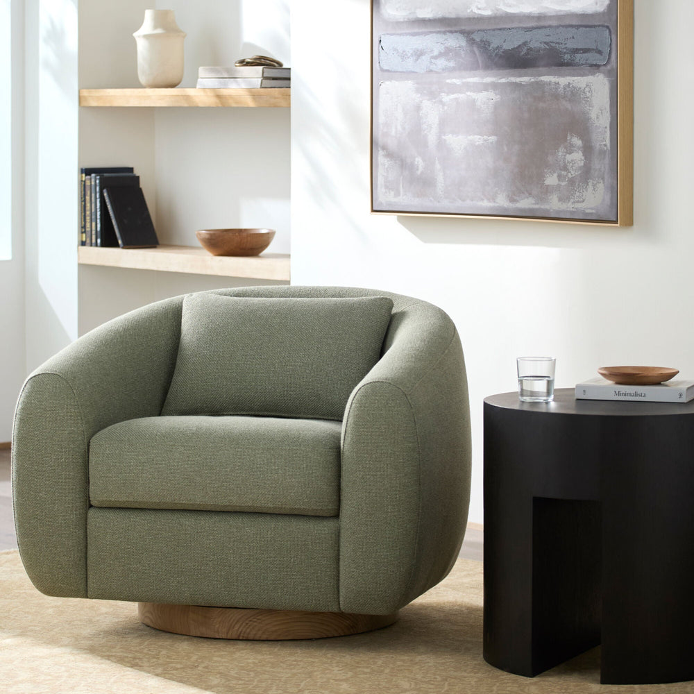 Loma Swivel Lounge Chair