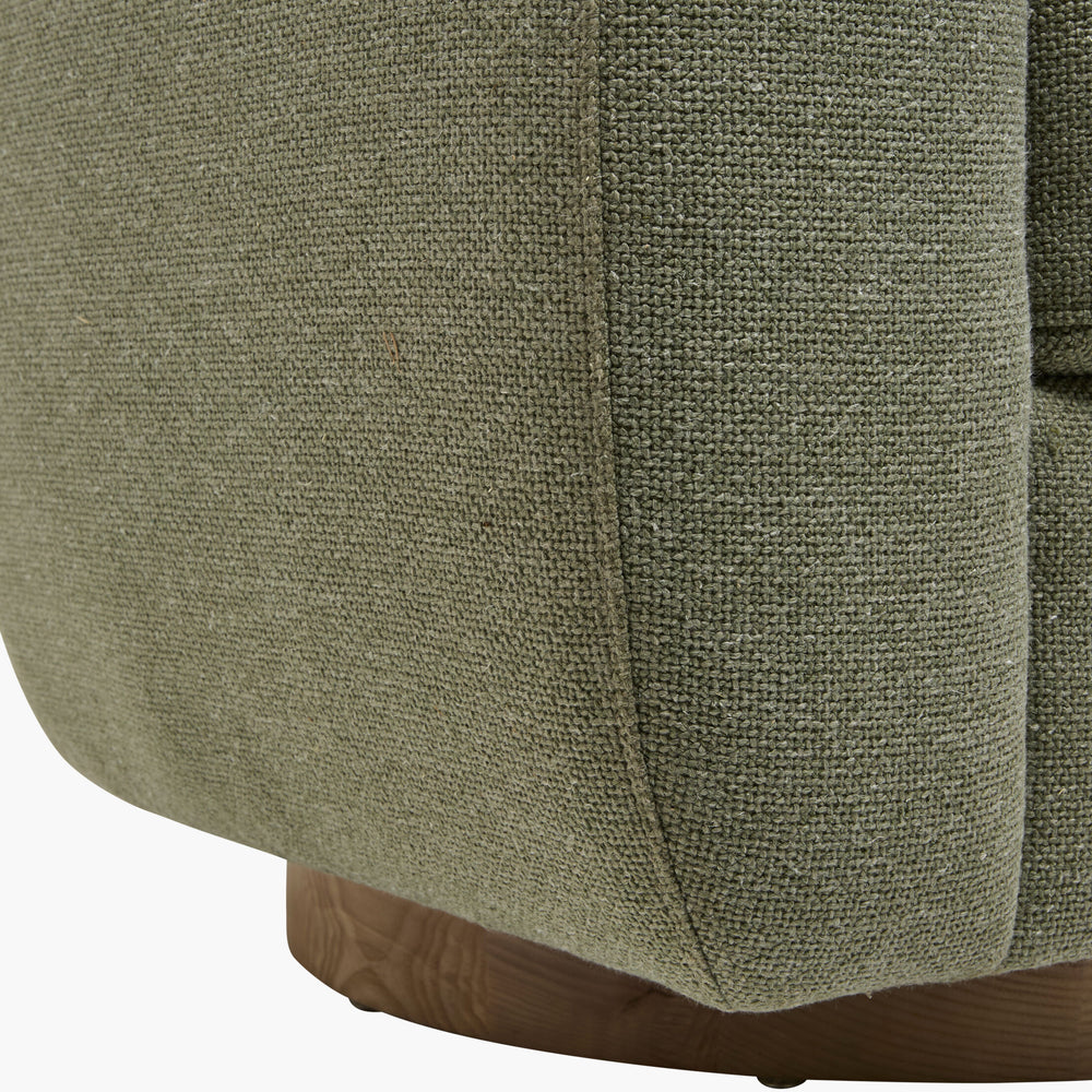 Loma Swivel Lounge Chair