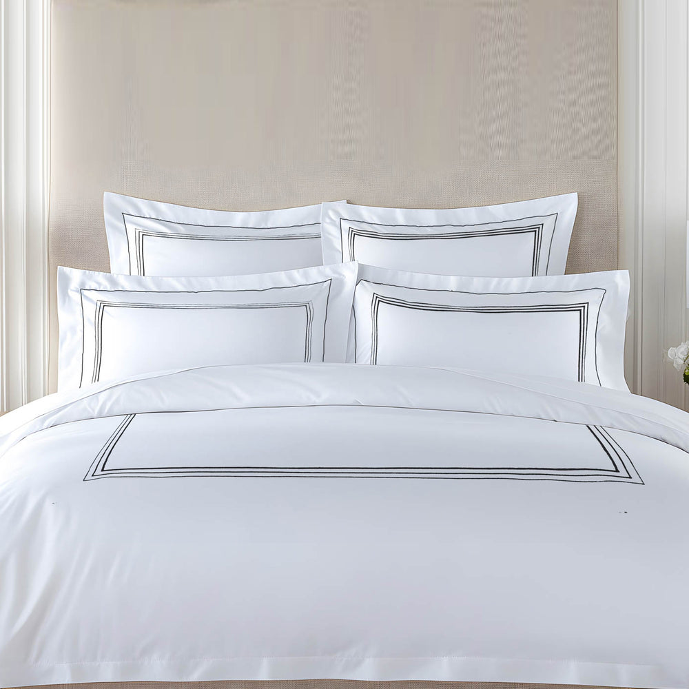 3 Lines Duvet Cover