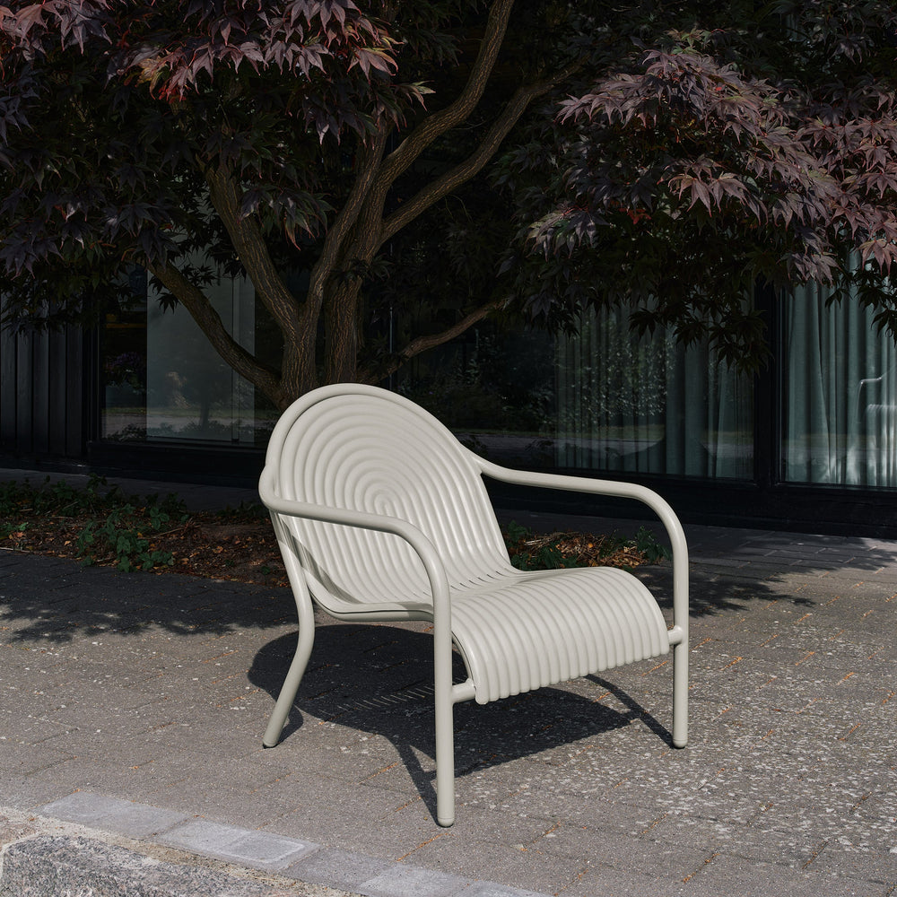 Groove Outdoor Lounge Chair