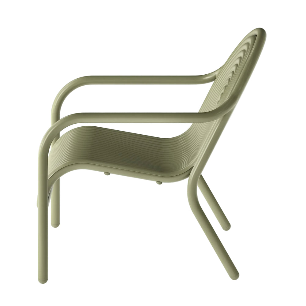 Groove Outdoor Lounge Chair
