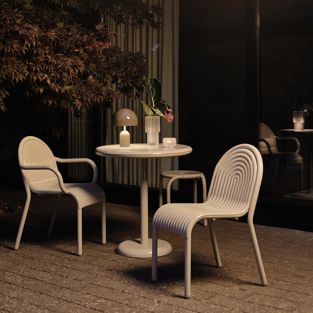 Groove Outdoor Round Dining Table