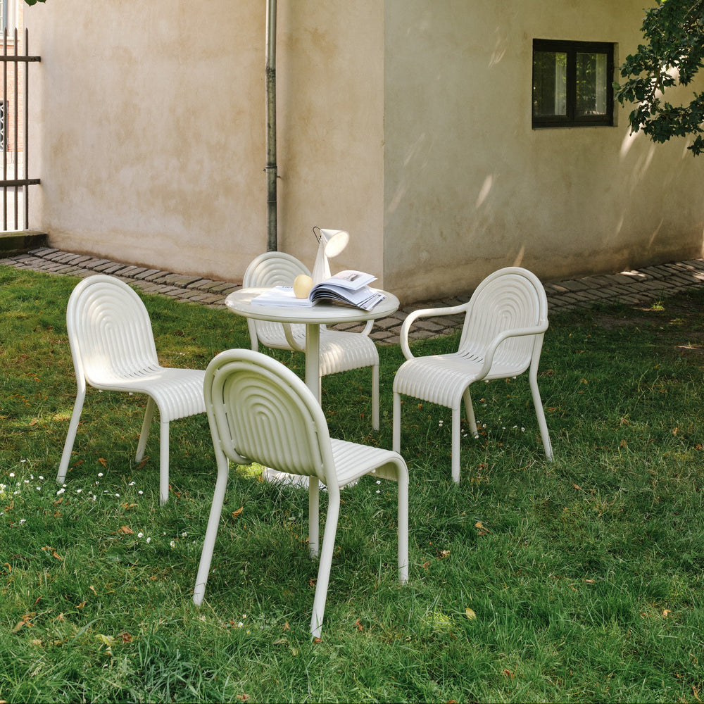 Groove Outdoor Round Dining Table